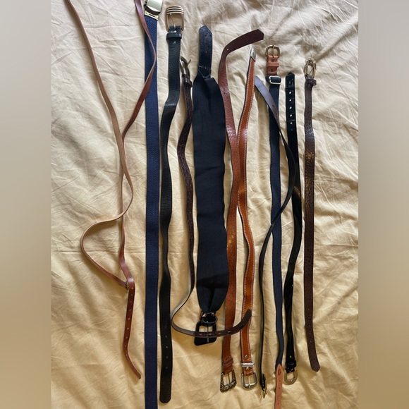 Large bundle miscellaneous vintage belts - Picture 1 of 7
